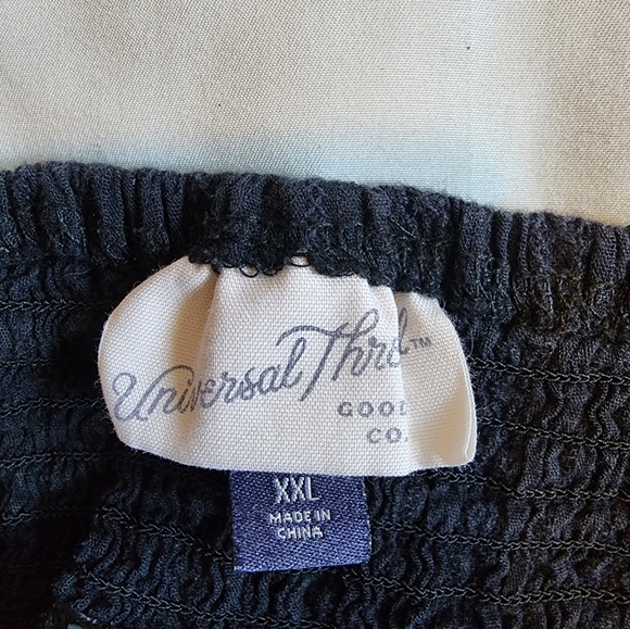 Universal Thread Embroidered Tank Top - Picture 4 of 6